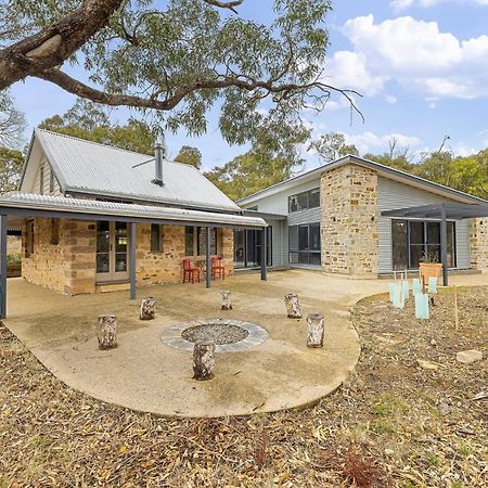 Villa Benny'S Retreat Luxury Bushland Escape Clare Esterno foto